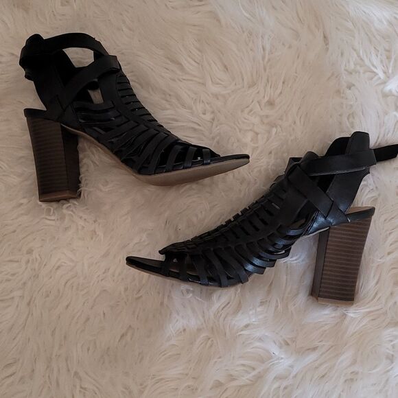 American Eagle Galdiator Style Shoes - Picture 12 of 13